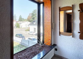 OG Flur Blumenfenster